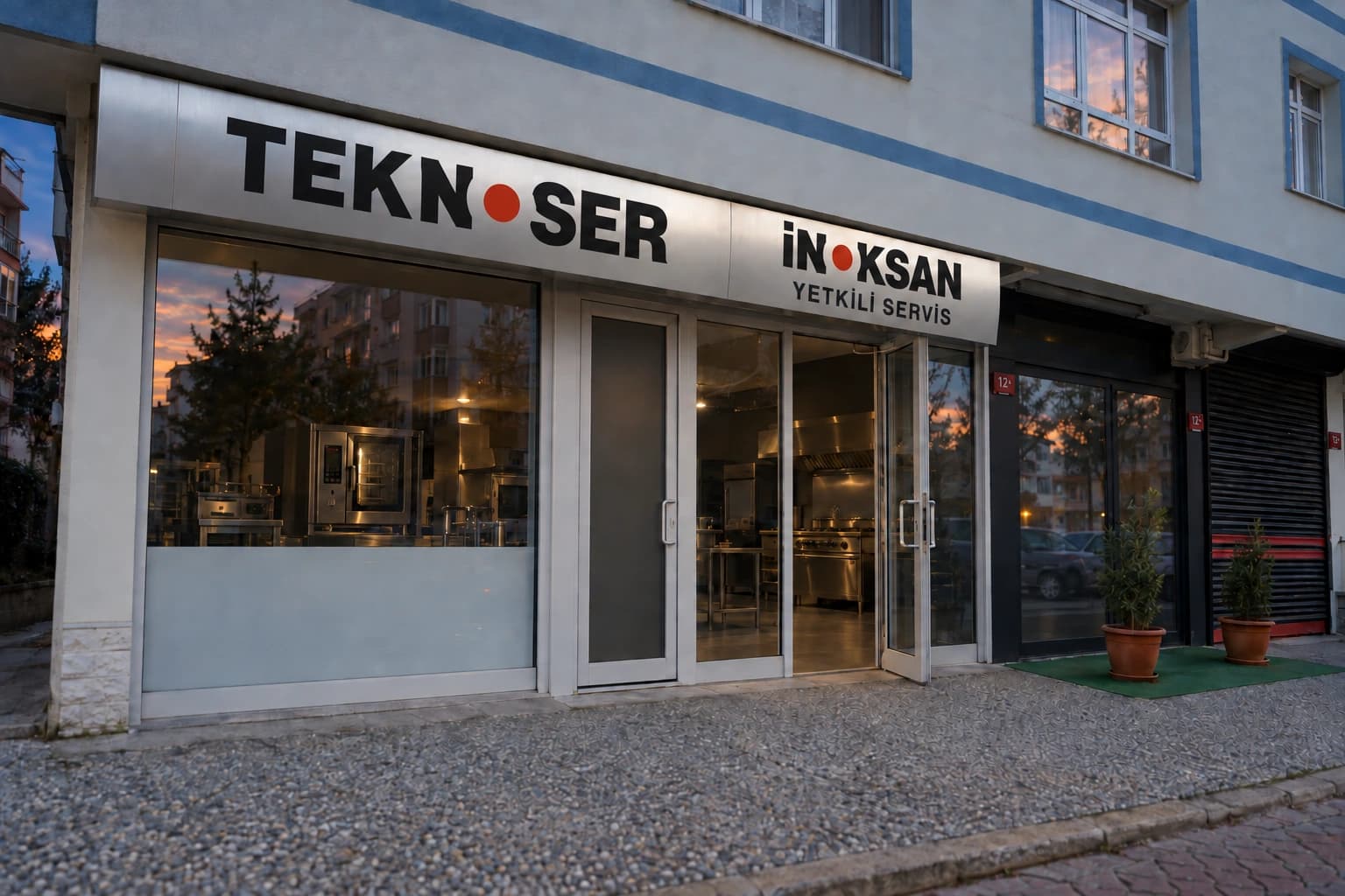 03 acik kapi yansima